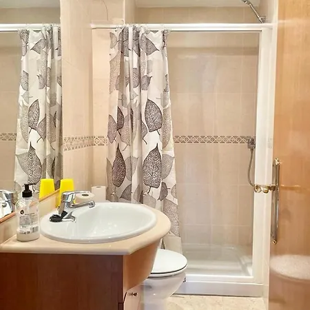 Apartamento Espacioso Y Con Acceso A Piscina 아파트