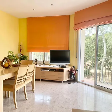 Apartamento Espacioso Y Con Acceso A Piscina * 로지즈
